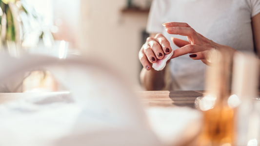 Dépose ongle chez soi